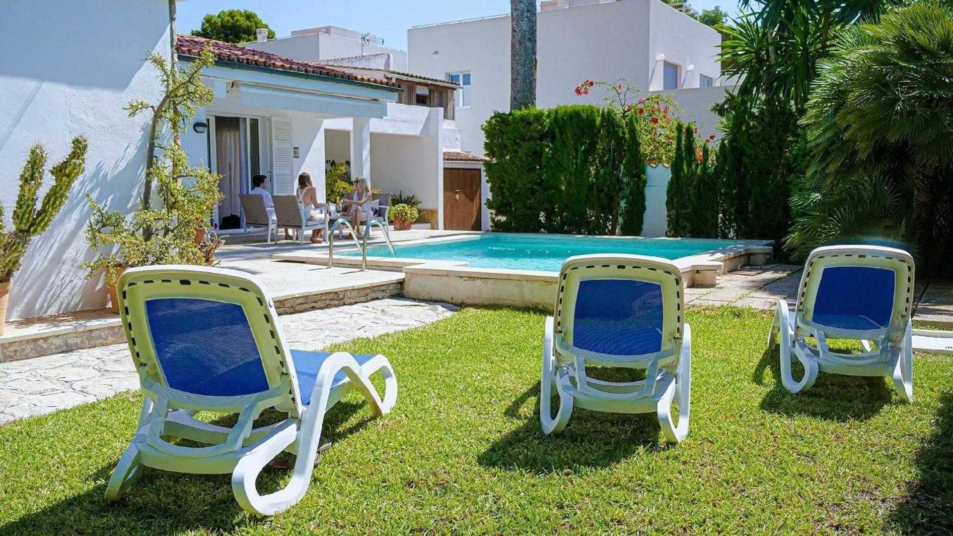 Mit Garten, Sonnenterrasse Sowie Ueberdachter Terrasse Und Pool In Strandnaehe * Cala Ratjada (Mallorca)