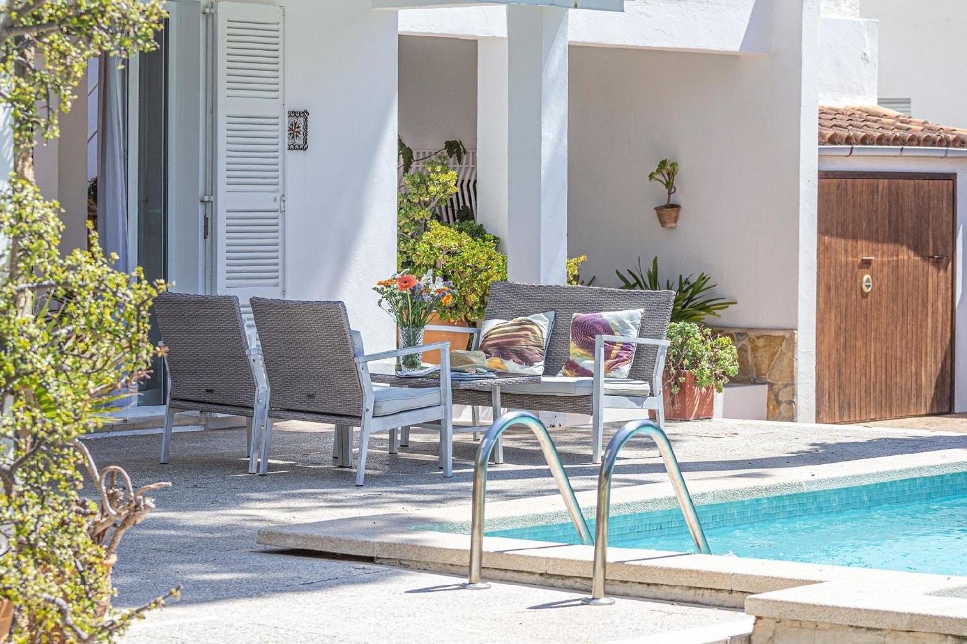 Mit Garten, Sonnenterrasse Sowie Ueberdachter Terrasse Und Pool In Strandnaehe Ferienhaus Cala Ratjada (Mallorca)